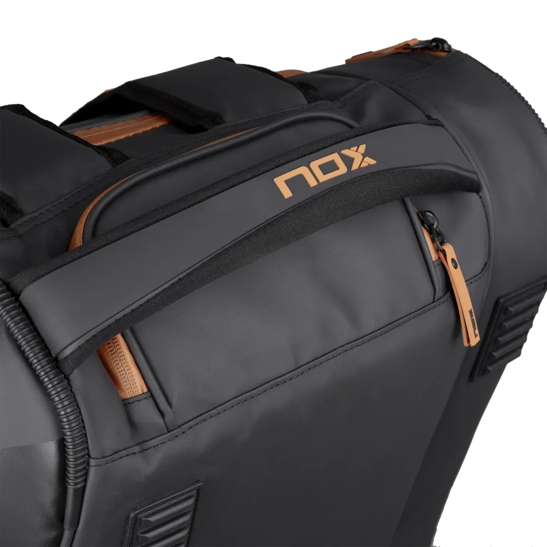Sac de Padel NOX Luxury Open Series Noir/Marron - Confort et Durabilité