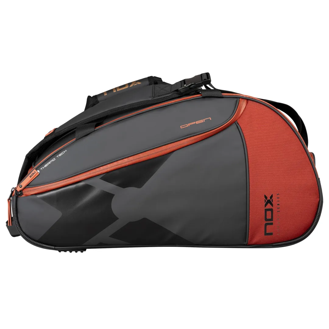 Sac de Padel NOX Luxury Open Series Noir/Rouge - Organisation et Protection Optimale pour votre Équipement