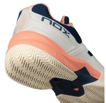 Chaussures de Padel NOX AT10 Pro Gardénia Titane - Confort et Performance Optimale