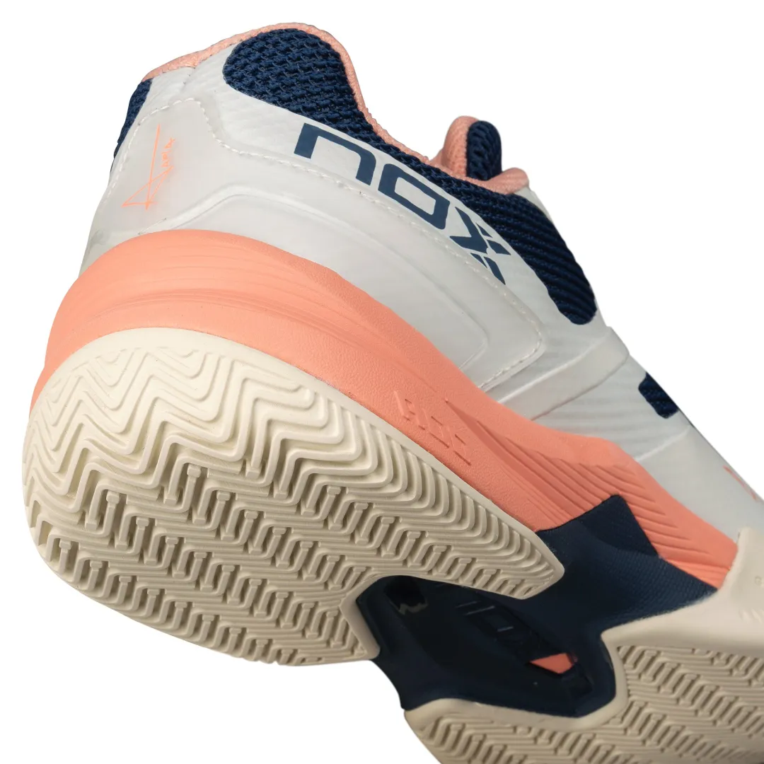 Chaussures de Padel NOX AT10 Pro Gardénia Titane - Confort et Performance Optimale
