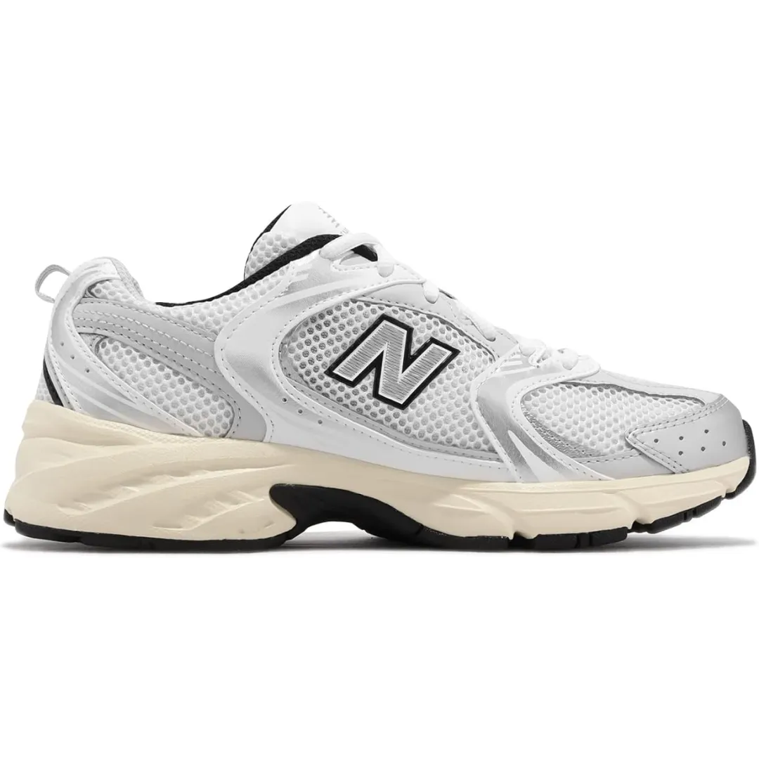 New Balance 530 – Blanc cassé & détails beiges