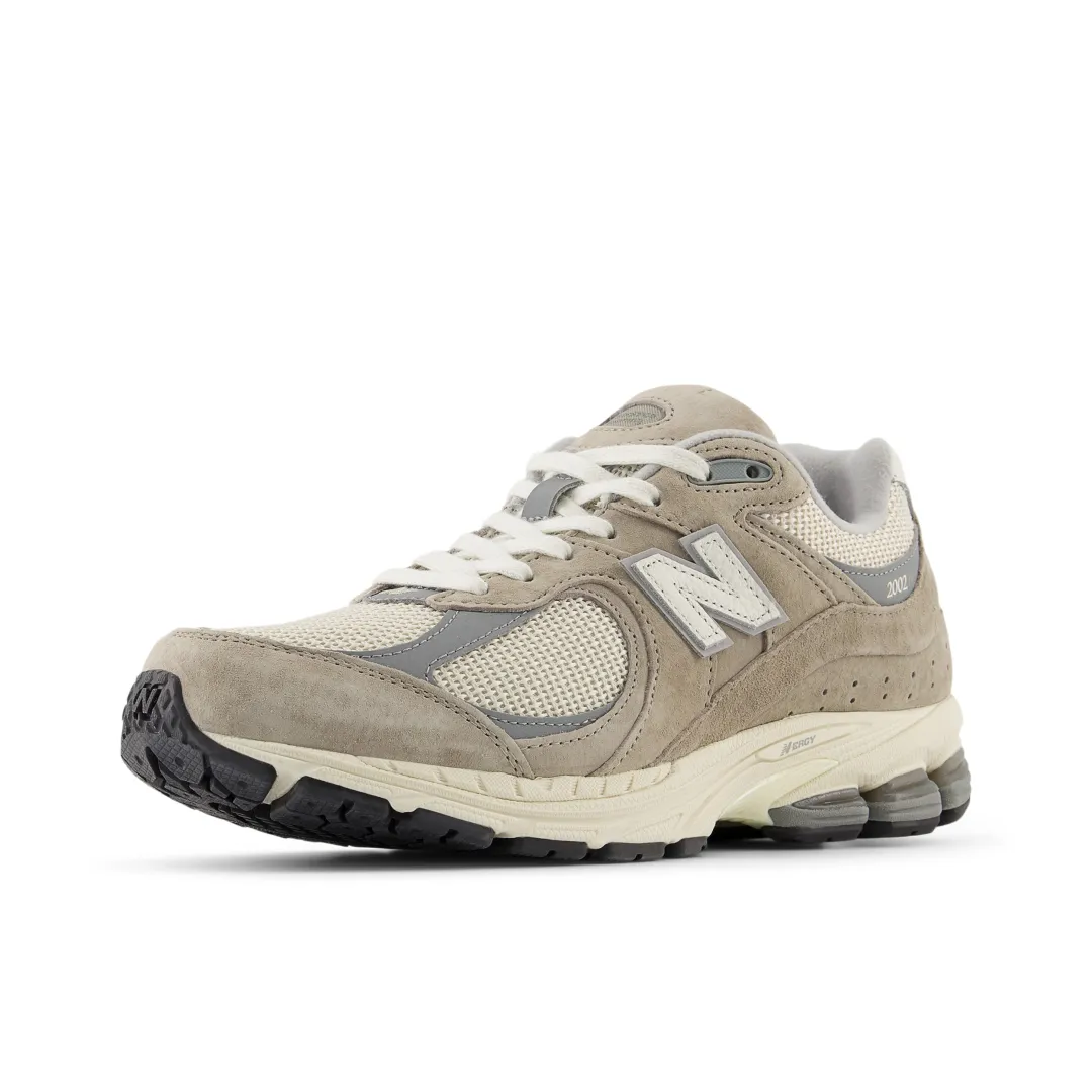 New Balance 2002R – Alliance de Vintage et Technologie