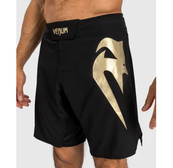 Venum LIGHT 5.0 Fightshorts - Black/Gold | Sportswear | Fight Gear
