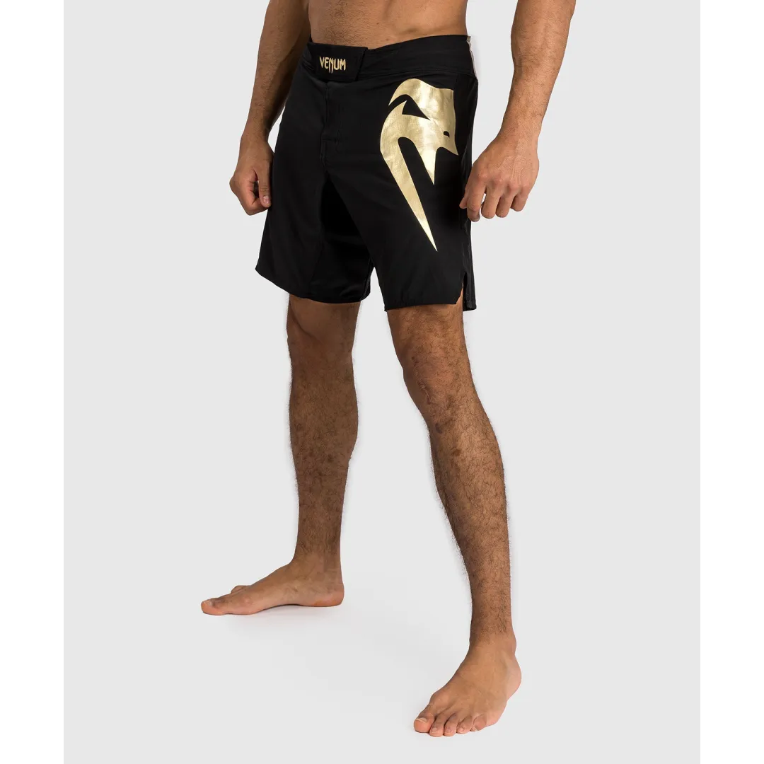 Venum LIGHT 5.0 Fightshorts - Black/Gold | Sportswear | Fight Gear